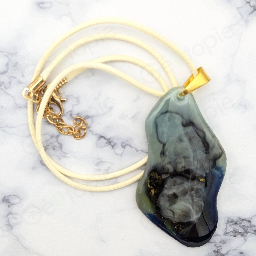 Lot de 2 objets voyageurs avec le même code TB