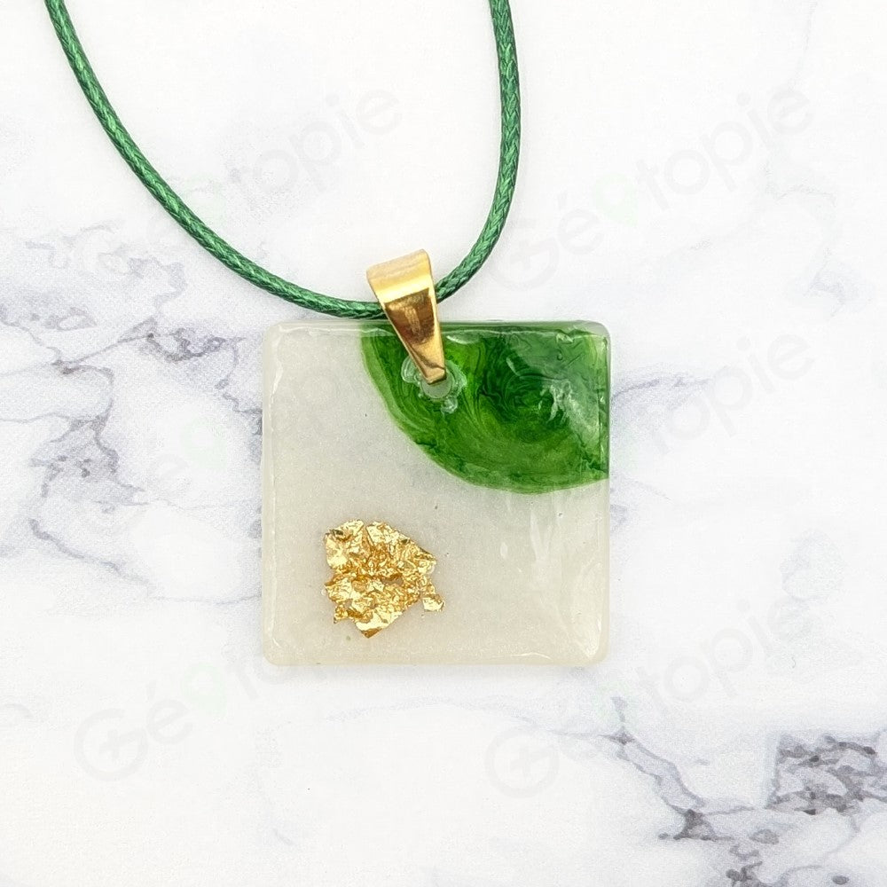 Traveler pendant
